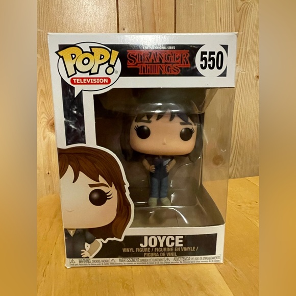 Funko Pop Stranger Things Joyce Byers - Picture 1 of 3